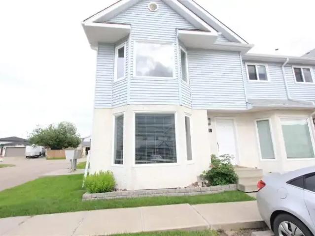 3 Bedroom Townhouse Stony Plain AB 104711576