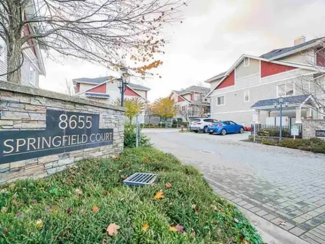 3 Bedroom Townhouse Surrey BC 103355025