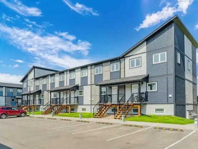 3 Bedroom Townhouse Saskatoon SK 98186786