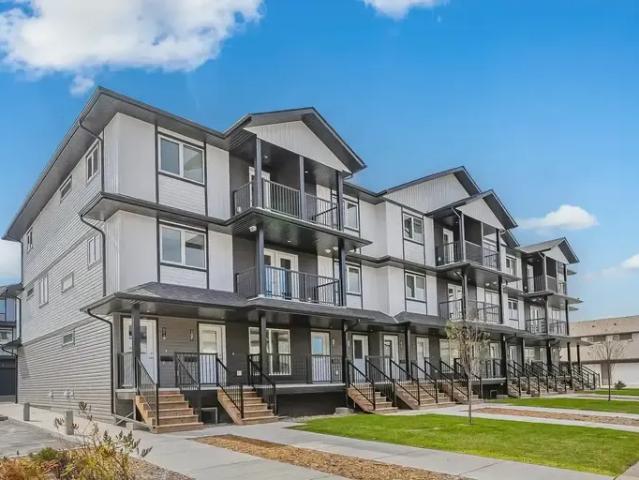 3 Bedroom Townhouse Saskatoon SK LS94953167