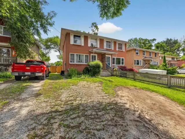 3 Bedroom Townhouse Sarnia ON 105047614
