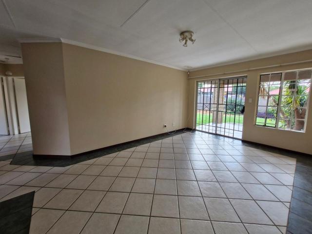 3 Bedroom townhouse sectional to rent in Moreleta Park, Pretoria