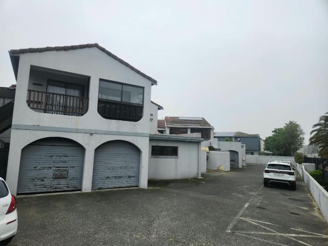 3 Bedroom townhouse sectional to rent in Table View, Blouberg