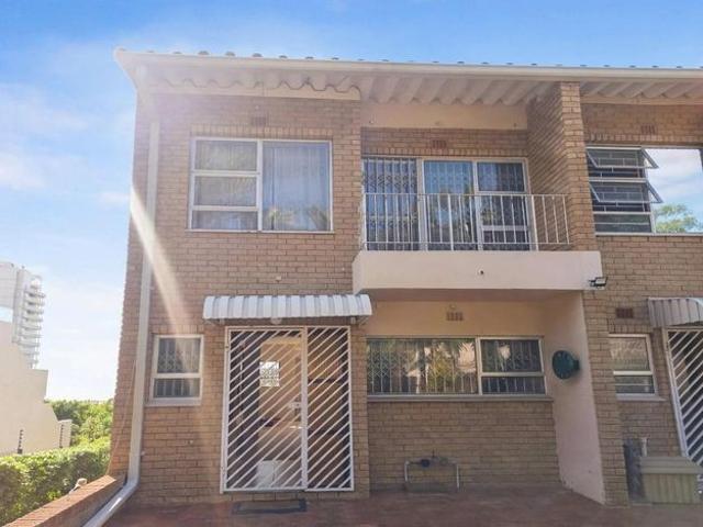3 Bedroom townhouse sectional to rent in Umhlanga Central