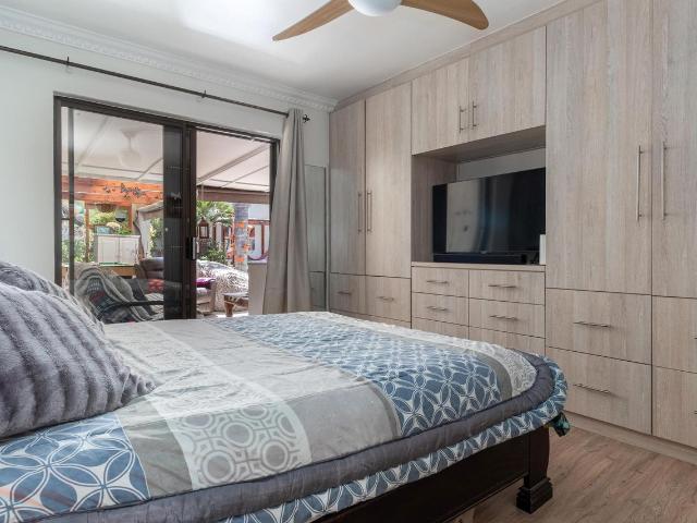 3 Bedroom townhouse sectional for sale in Table View, Blouberg