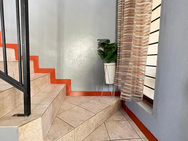 3 Bedroom townhouse sectional for sale in Theresapark, Akasia