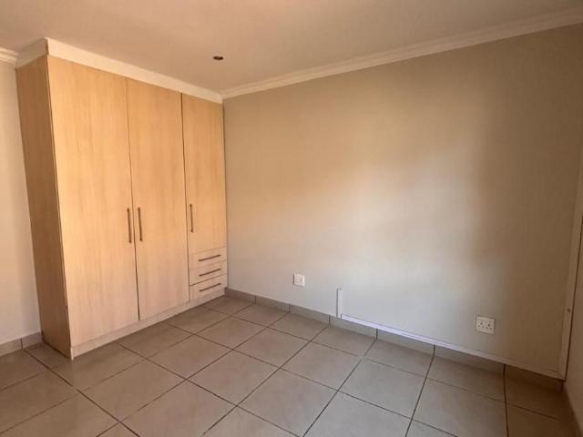 3 Bedroom townhouse sectional for sale in Vanderbijlpark SW 5
