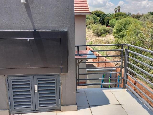 3 Bedroom townhouse sectional for sale in Wild Olive Estate, Bloemfontein