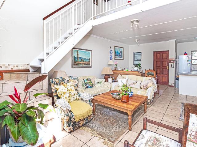 3 Bedroom townhouse sectional for sale in Broadacres, Sandton