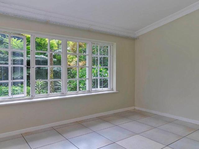 3 Bedroom townhouse sectional for sale in Chelmsfordville, Kloof