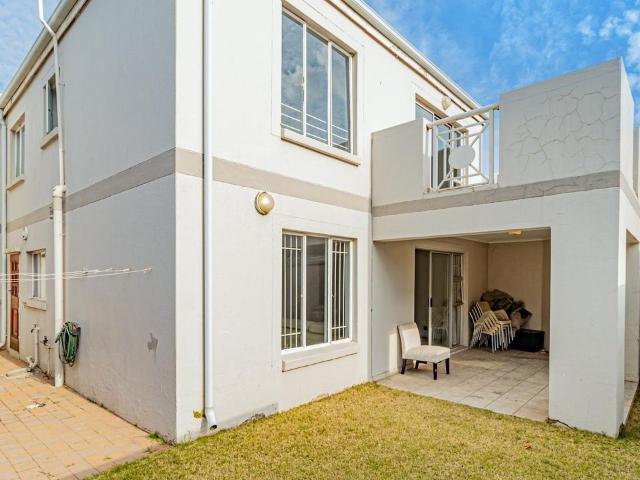 3 Bedroom townhouse sectional for sale in Craigavon, Sandton