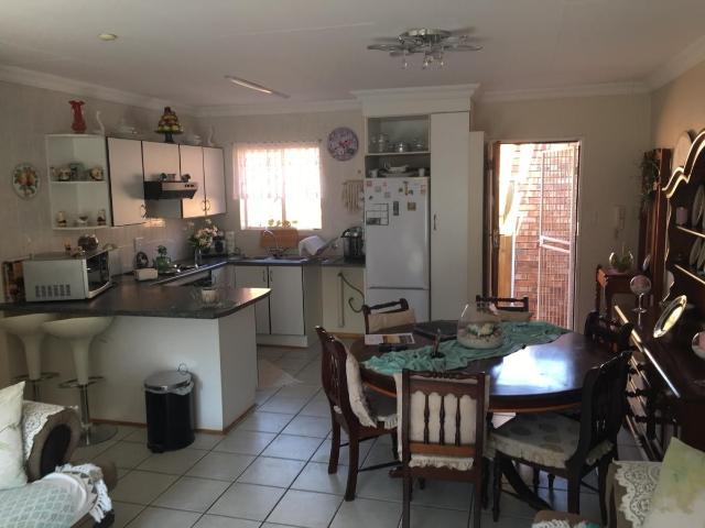 3 Bedroom townhouse sectional for sale in Die Hoewes, Centurion