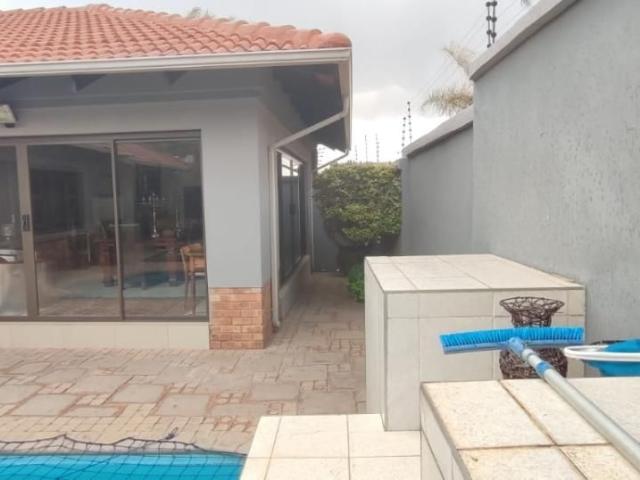 3 Bedroom townhouse sectional for sale in Doringkruin, Klerksdorp