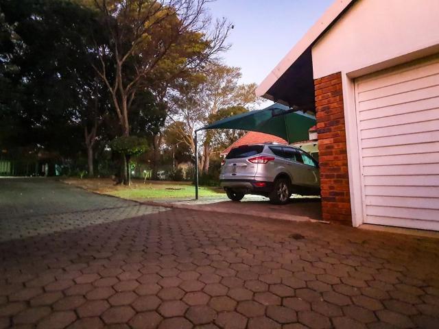 3 Bedroom townhouse sectional for sale in Elandsrand, Brits