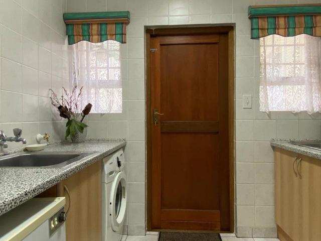 3 Bedroom townhouse sectional for sale in King George Park