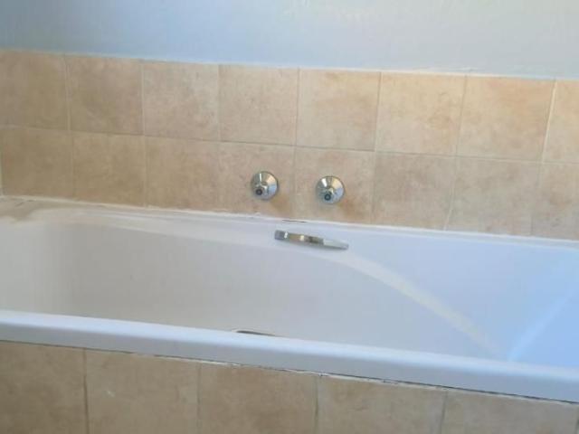 3 Bedroom townhouse sectional for sale in Magaliesberg Country Estate, Akasia