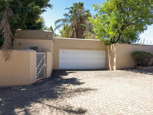 3 Bedroom townhouse sectional for sale in Noordhang, Randburg
