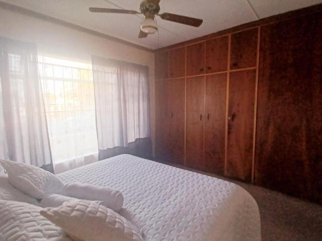 3 Bedroom townhouse sectional for sale in Pellissier, Bloemfontein