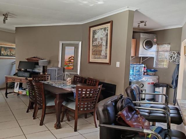 3 Bedroom townhouse sectional for sale in Quaggafontein, Bloemfontein