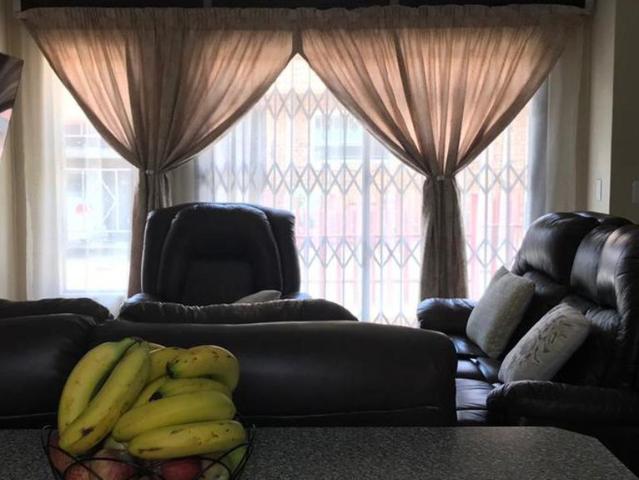 3 Bedroom townhouse sectional for sale in Riversdale, Meyerton