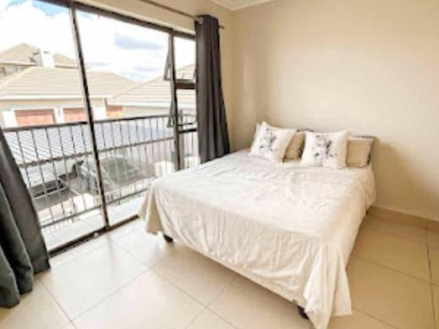 3 Bedroom townhouse sectional for sale in Shellyvale, Bloemfontein
