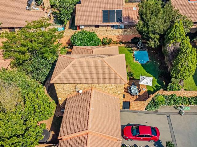 3 Bedroom townhouse sectional sold in Sundowner, Randburg