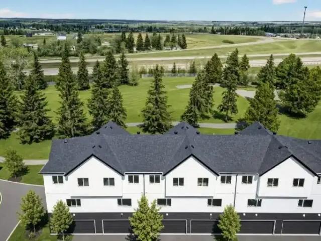 3 Bedroom Townhouse Spruce Grove AB 104183013