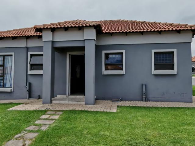 3 Bedroom Townhouse To Let in Terra Nova | Perfektum Homes