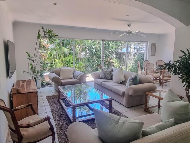 3 Bedroom Townhouse To Let in Umhlanga Central