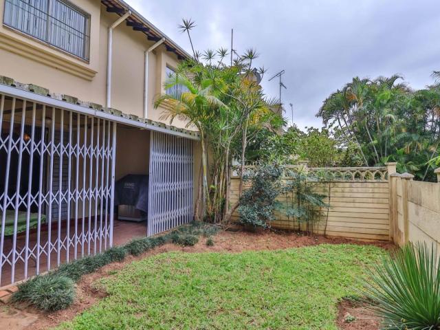 3 Bedroom Townhouse To Let in Amanzimtoti