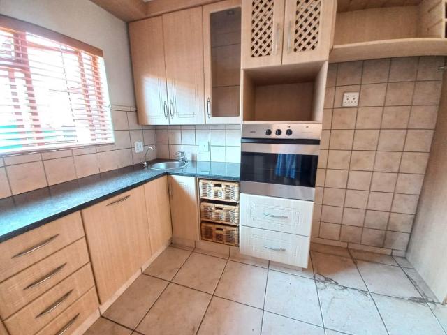 3 Bedroom Townhouse To Let in Bankenveld