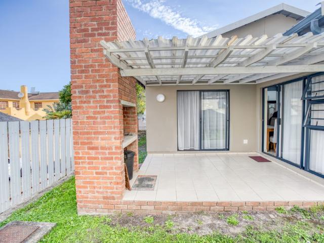 3 Bedroom Townhouse To Let in Baysville