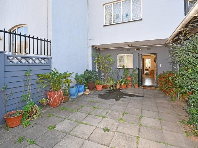 3 Bedroom Townhouse To Let in Corlett Gardens