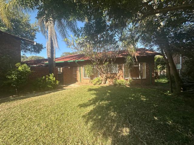 3 Bedroom Townhouse To Let in Geelhoutpark
