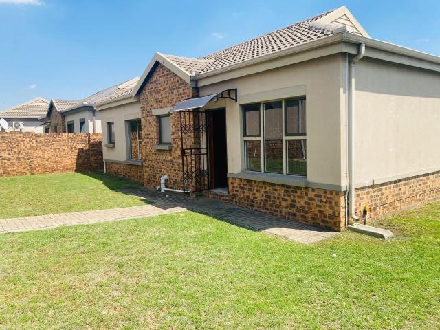 3 Bedroom Townhouse To Let in Marelden