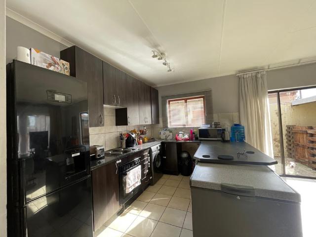 3 Bedroom Townhouse To Let in Noordwyk | Waterfall Properties