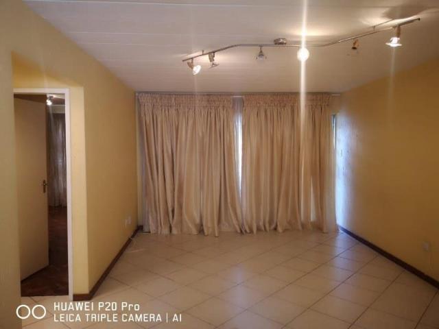 3 Bedroom Townhouse To Let in Oakdene