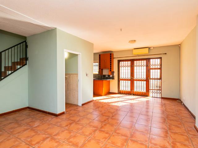3 Bedroom Townhouse To Let in Parklands