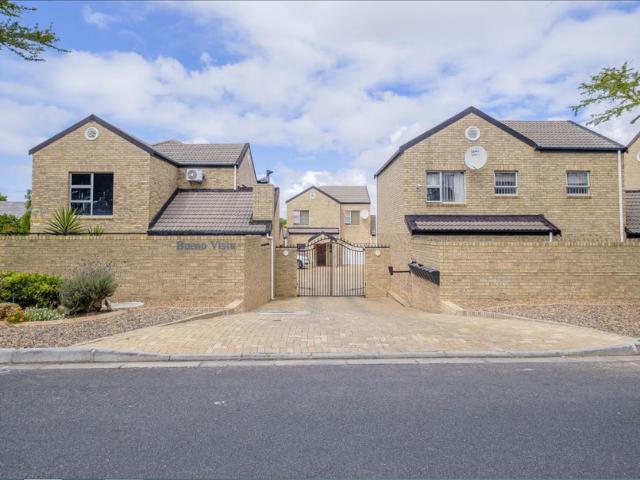 3 Bedroom Townhouse To Let in Ridgeworth