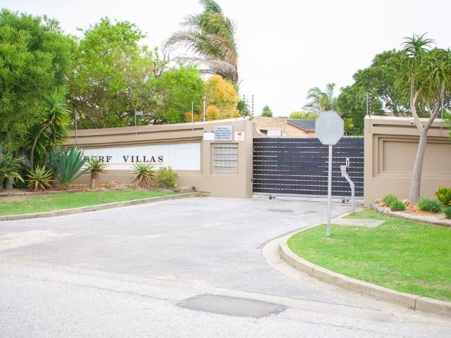 3 Bedroom Townhouse To Let in Summerstrand