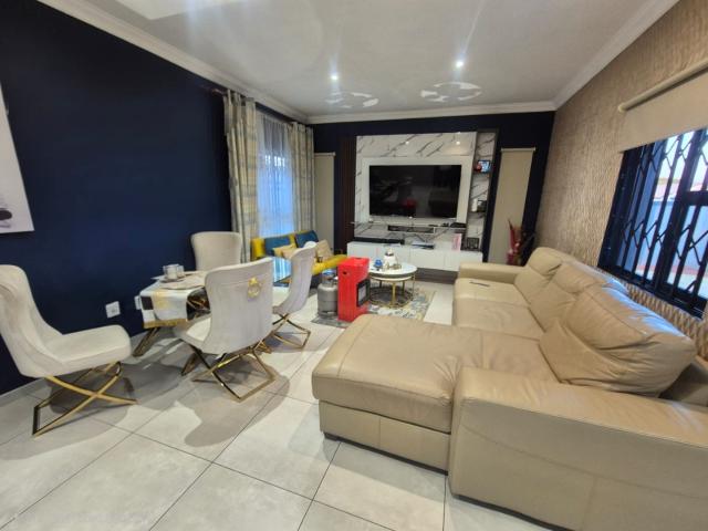 3 Bedroom Townhouse To Rent in Country View
