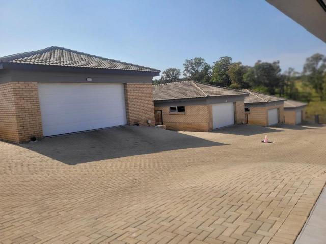 3 Bedroom Townhouse to Rent in Aviary Hill