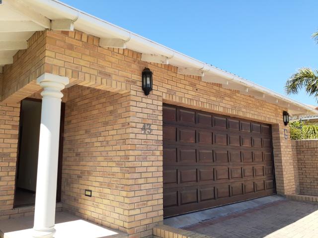 3 Bedroom Townhouse To Rent in Beverley Grove
