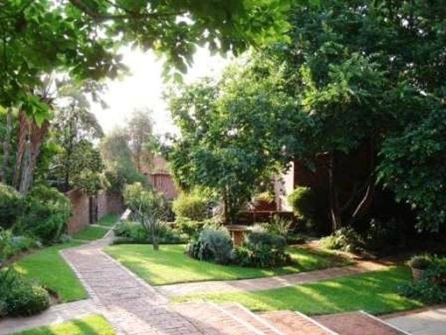 3 Bedroom Townhouse to Rent in Brummeria