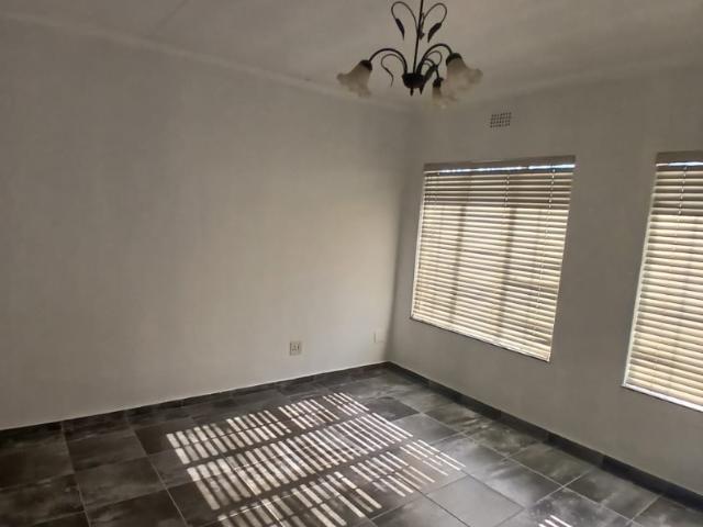 3 Bedroom Townhouse To Rent in Brackendowns