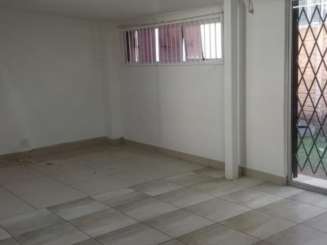 3 Bedroom Townhouse To Rent in Bramley