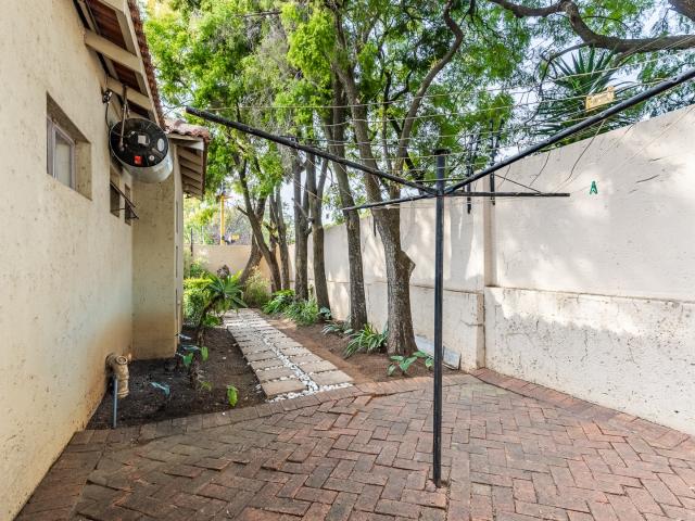 3 Bedroom Townhouse To Rent in Brooklyn