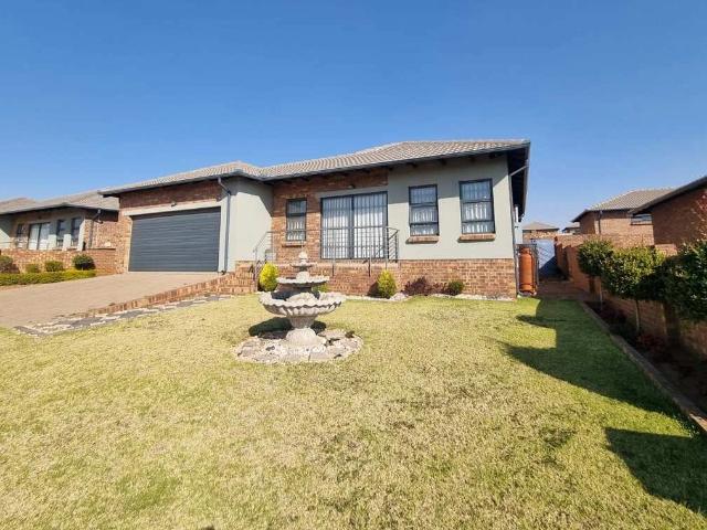 3 Bedroom Townhouse to Rent in Die Heuwel