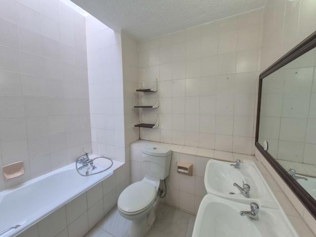 3 Bedroom Townhouse To Rent in Essenwood