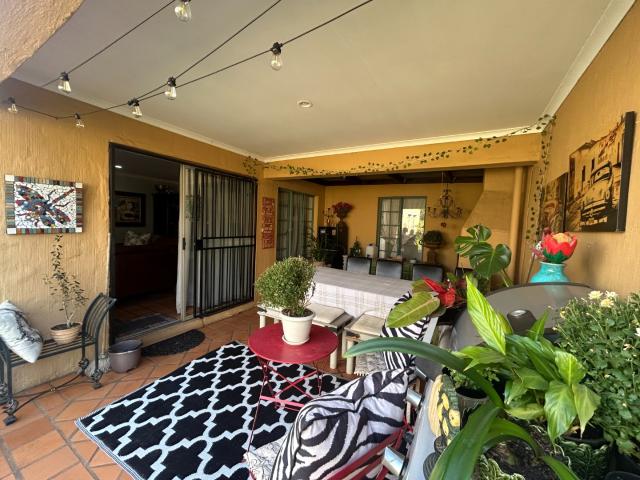 3 Bedroom Townhouse To Rent in Faerie Glen